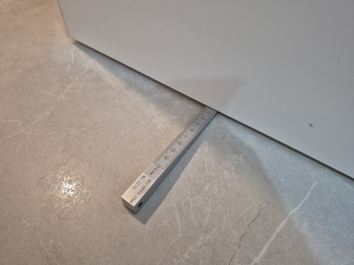 מרווח דלת לריצוף